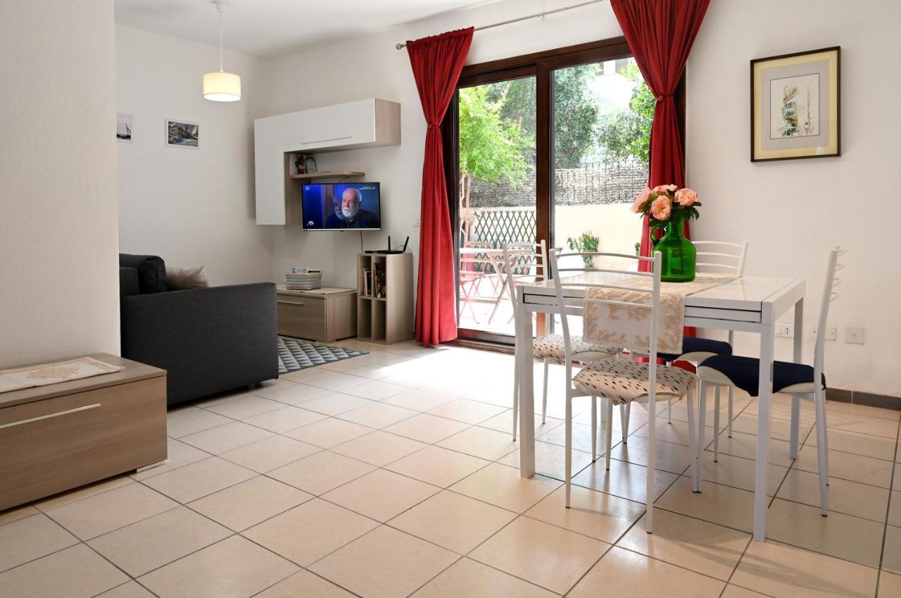 Downtown Garden Apartment Olbia